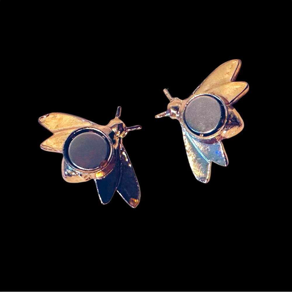 [ 2 FOR $10 ] 🐝 MINI METAL BEE MAGNETS - Picture 3 of 5